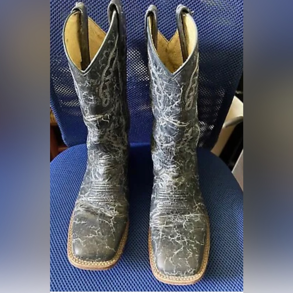 Lagrange Boots Women's 7.5M Navy Blue Square Toe paid $300